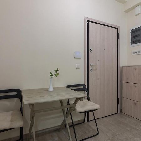 Beautiful And Spacious Apartment In Pagrati Athen Exterior foto