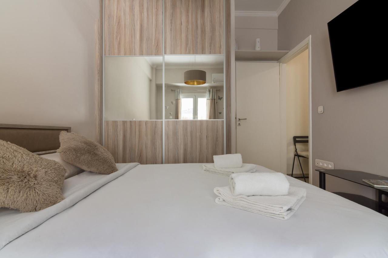 Beautiful And Spacious Apartment In Pagrati Athen Exterior foto